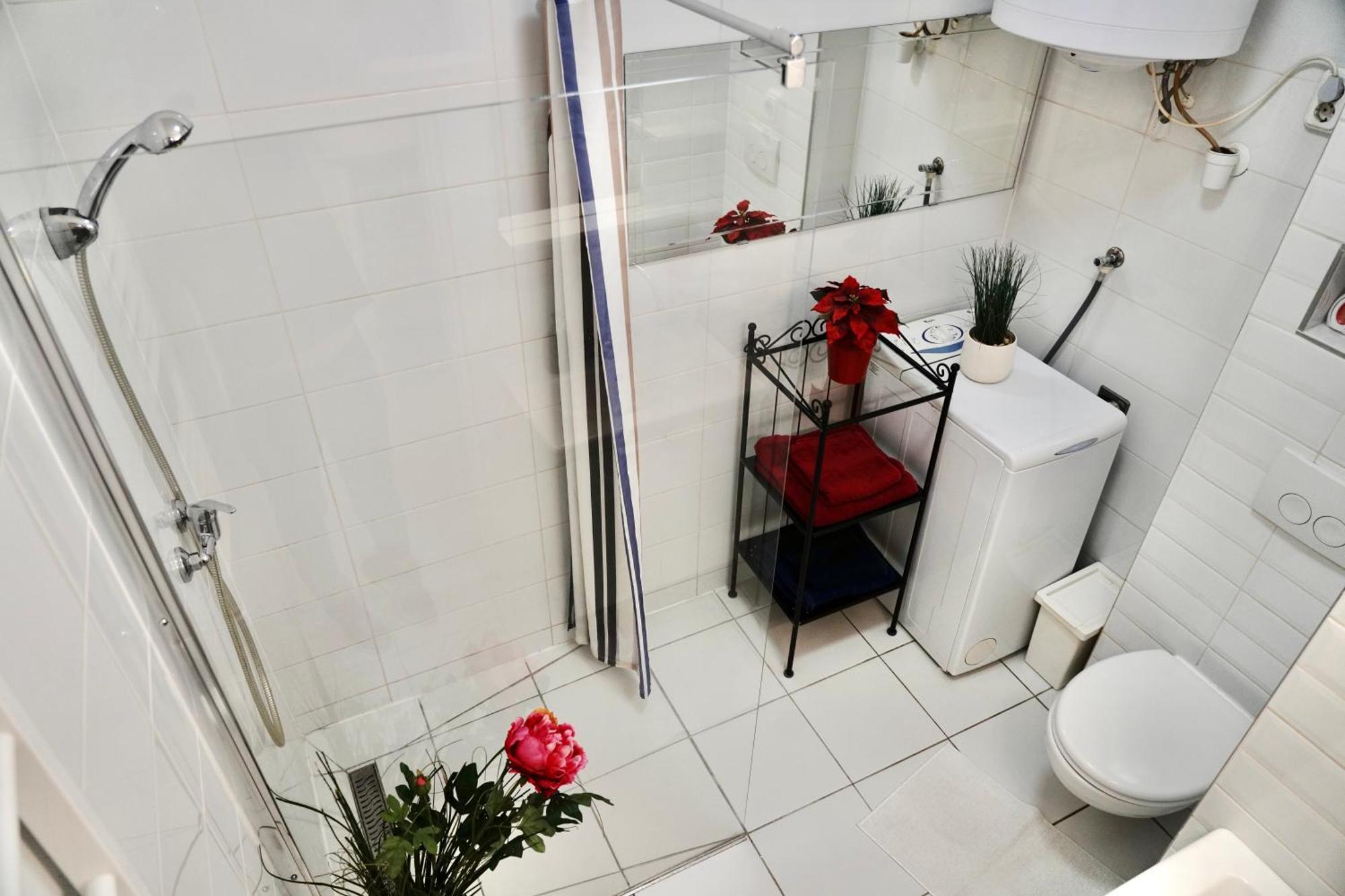 Appartamento Your Own Pretty Place In The Center Budapest Esterno foto